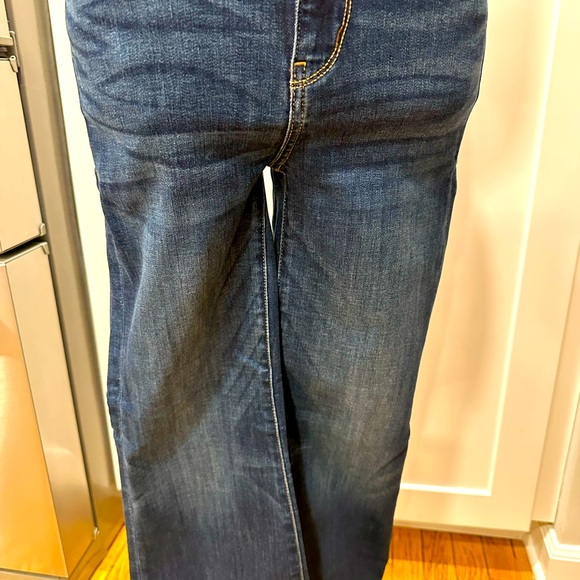 NWT American Eagle Super High Rise Flair Jeans - Picture 4 of 10